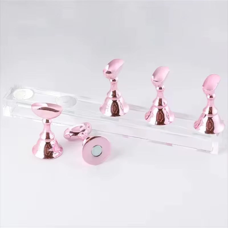 Magnetic nail tips practice display